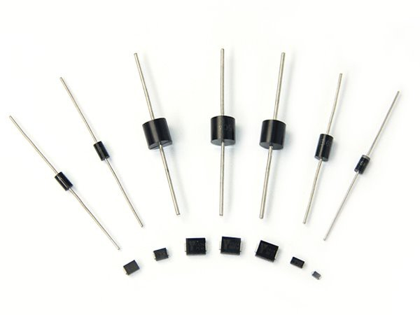 瞬態電壓抑制器